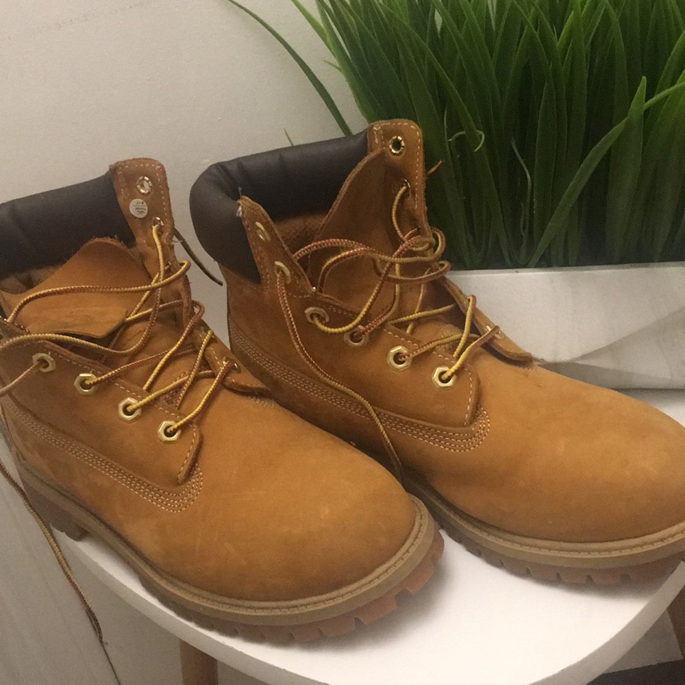 Tan Timberland Boots - Picture 2 of 8